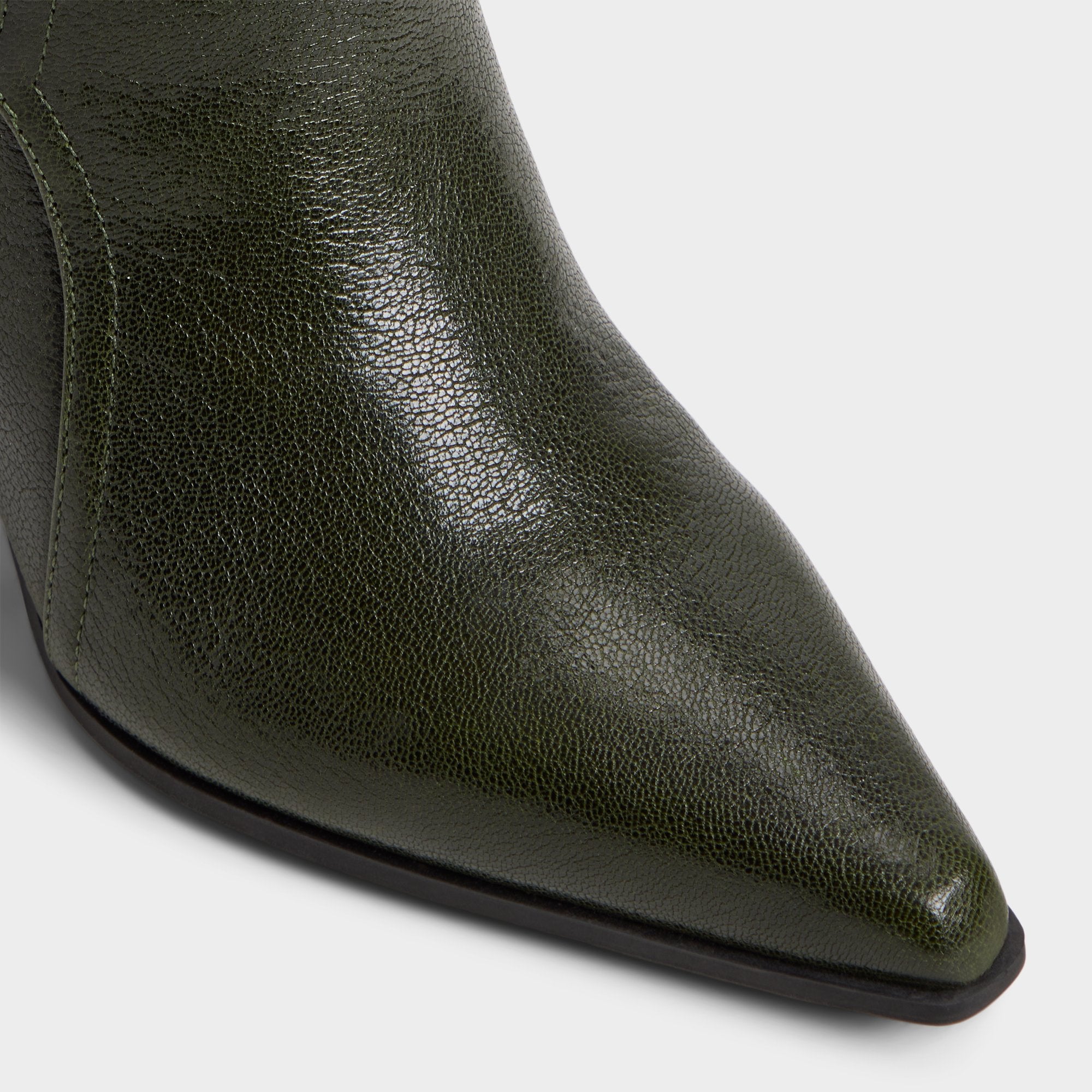 Saddle - Image 5