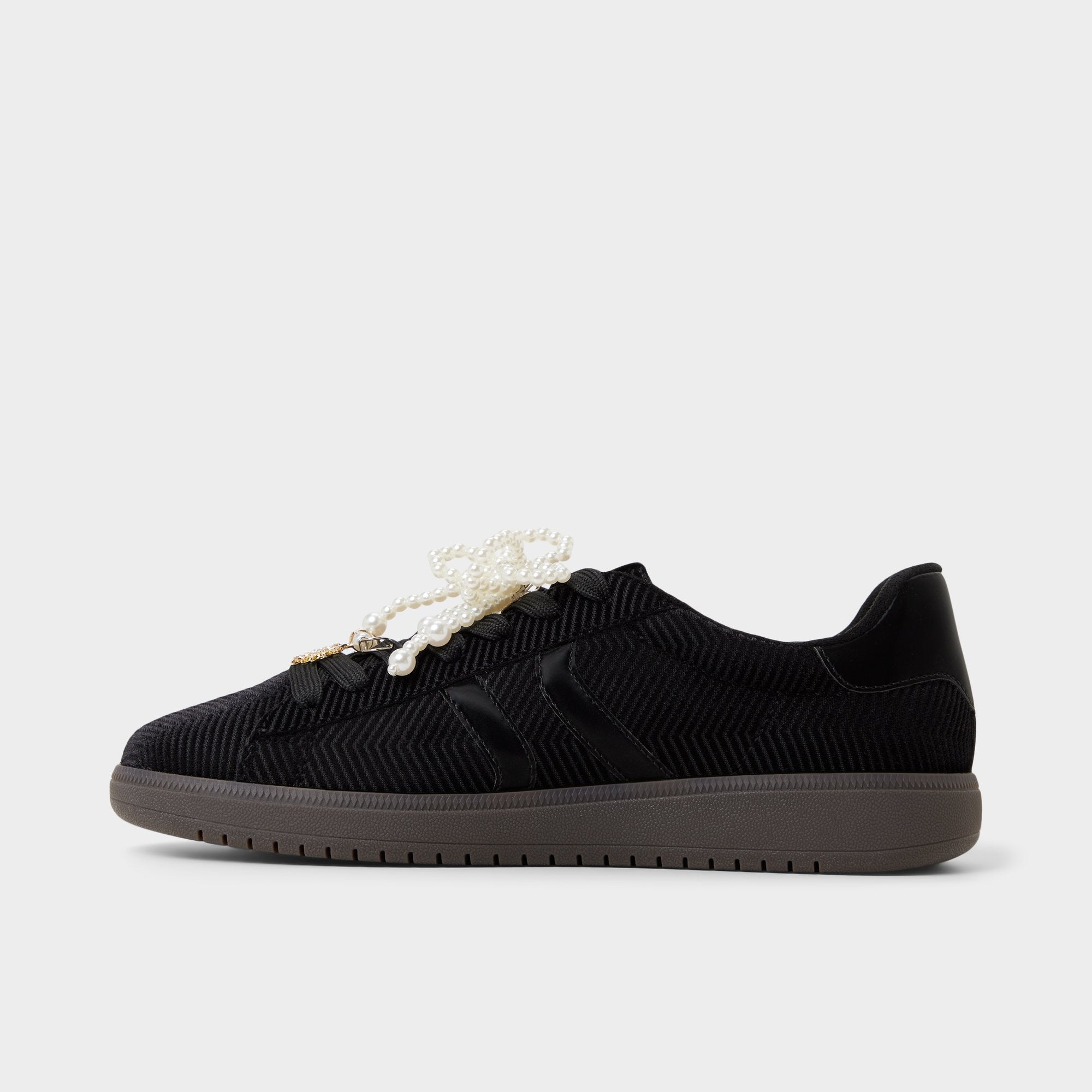 Chicsneaker2 - Image 3